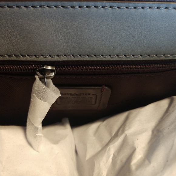 ✨NWT✨😍Coach Genuine Leather Bag w/chain strap - Picture 8 of 12